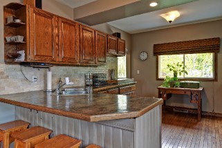 33 ARTHUR ST, Point Edward, Ontario, Canada