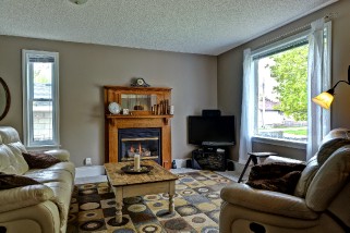 33 ARTHUR ST, Point Edward, Ontario, Canada
