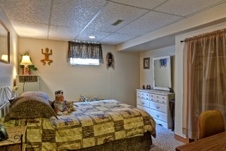721 VICTORIA AVE, Point Edward, Ontario, Canada