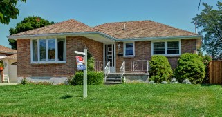117 GREY CRES, Sarnia, Ontario, Canada