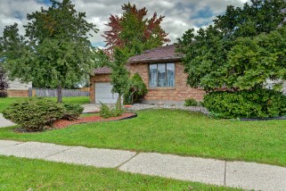 1038 FINCH DR, Sarnia, Ontario, Canada