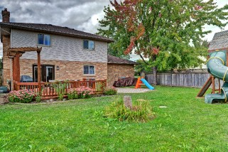 1038 FINCH DR, Sarnia, Ontario, Canada