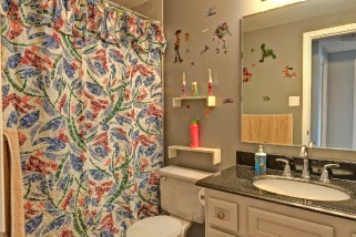 1038 FINCH DR, Sarnia, Ontario, Canada