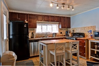 131 PARKER ST, Sarnia, Ontario, Canada