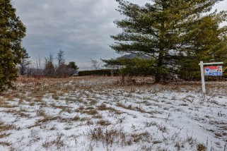 4262 BLUEPOINT DR, Plympton-Wyoming, Ontario, Canada