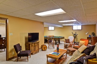 2439 LAKEFIELD, Sarnia, Ontario, Canada