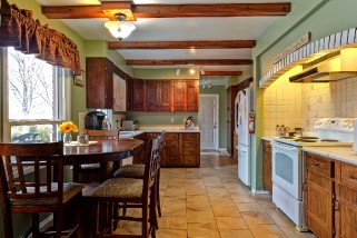 6892 FRANCIS ST, Plympton-Wyoming, Ontario, Canada