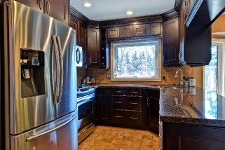 2435 LISA CRES, Sarnia, Ontario, Canada