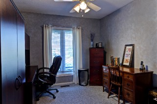 2435 LISA CRES, Sarnia, Ontario, Canada
