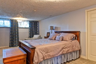 2435 LISA CRES, Sarnia, Ontario, Canada