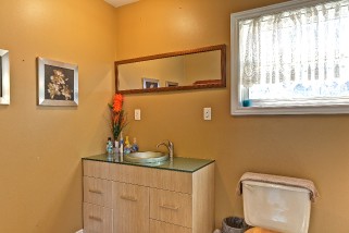 2440 LONDON LINE, Sarnia, Ontario, Canada