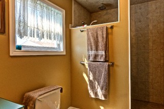 2440 LONDON LINE, Sarnia, Ontario, Canada