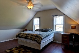 2440 LONDON LINE, Sarnia, Ontario, Canada