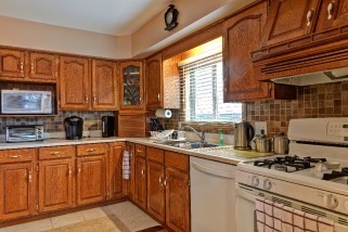 614 BRISTOL ST, Sarnia, Ontario, Canada
