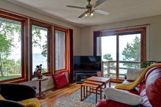 2369 OLD LAKESHORE RD, Sarnia, Ontario, Canada
