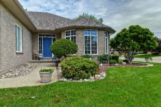 2972 DELIA CRES, Sarnia, Ontario, Canada