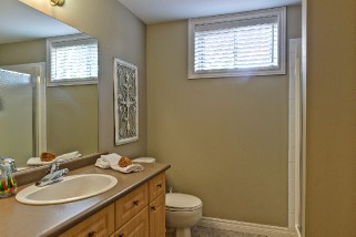 2972 DELIA CRES, Sarnia, Ontario, Canada
