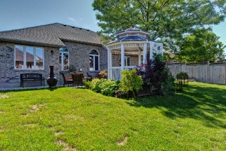 49 RONALD BLOORE DR, Sarnia, Ontario, Canada