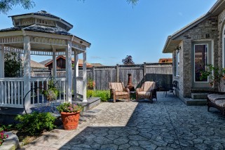 49 RONALD BLOORE DR, Sarnia, Ontario, Canada