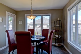 49 RONALD BLOORE DR, Sarnia, Ontario, Canada