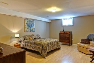 49 RONALD BLOORE DR, Sarnia, Ontario, Canada