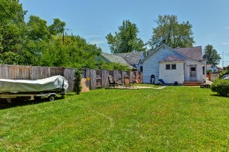 304 CHARLES ST, Point Edward, Ontario, Canada