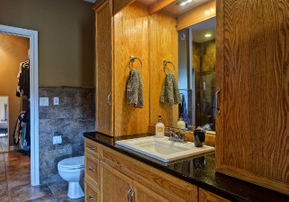 633 HUMBER DR, Sarnia, Ontario, Canada