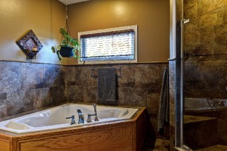 633 HUMBER DR, Sarnia, Ontario, Canada