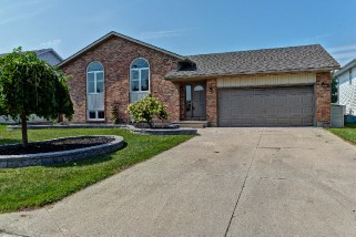 345 ALFRED ST, St. Clair, Ontario, Canada
