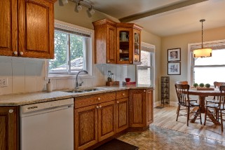 406 HELENA ST, Point Edward, Ontario, Canada