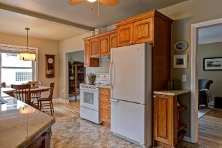 406 HELENA ST, Point Edward, Ontario, Canada