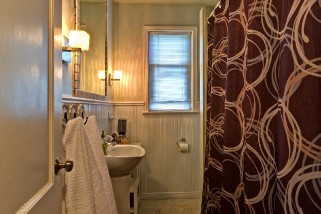 406 HELENA ST, Point Edward, Ontario, Canada