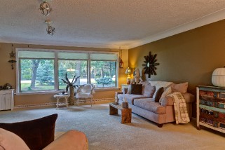 2049 LAKESHORE RD, Sarnia, Ontario, Canada