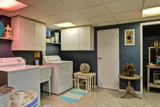 2049 LAKESHORE RD, Sarnia, Ontario, Canada