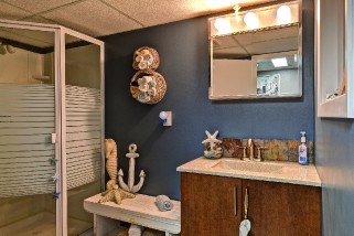 2049 LAKESHORE RD, Sarnia, Ontario, Canada