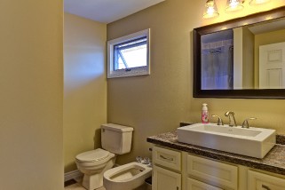305 EDGEWOOD ST, Sarnia, Ontario, Canada
