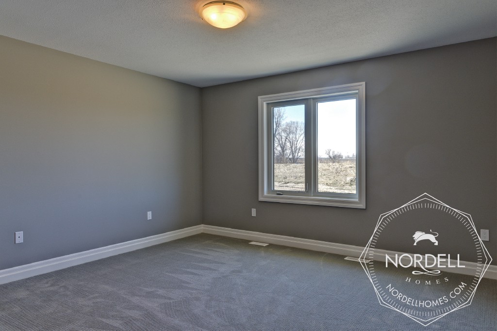 145 LIZUCHA DR, Sarnia, Ontario, Canada