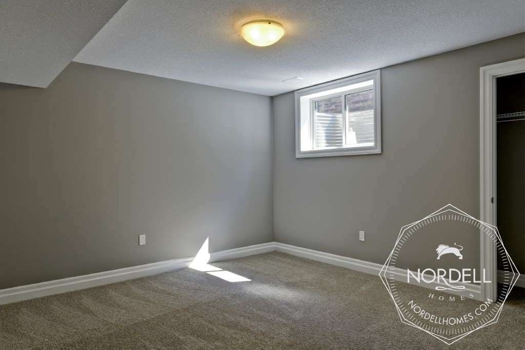 145 LIZUCHA DR, Sarnia, Ontario, Canada