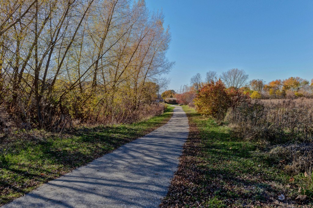 145 LIZUCHA DR, Sarnia, Ontario, Canada