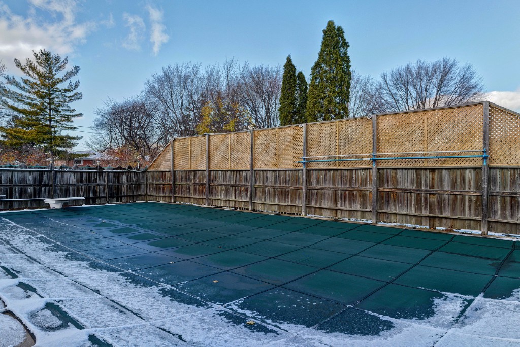 608 ALEXANDRA AVE, Point Edward, Ontario, Canada