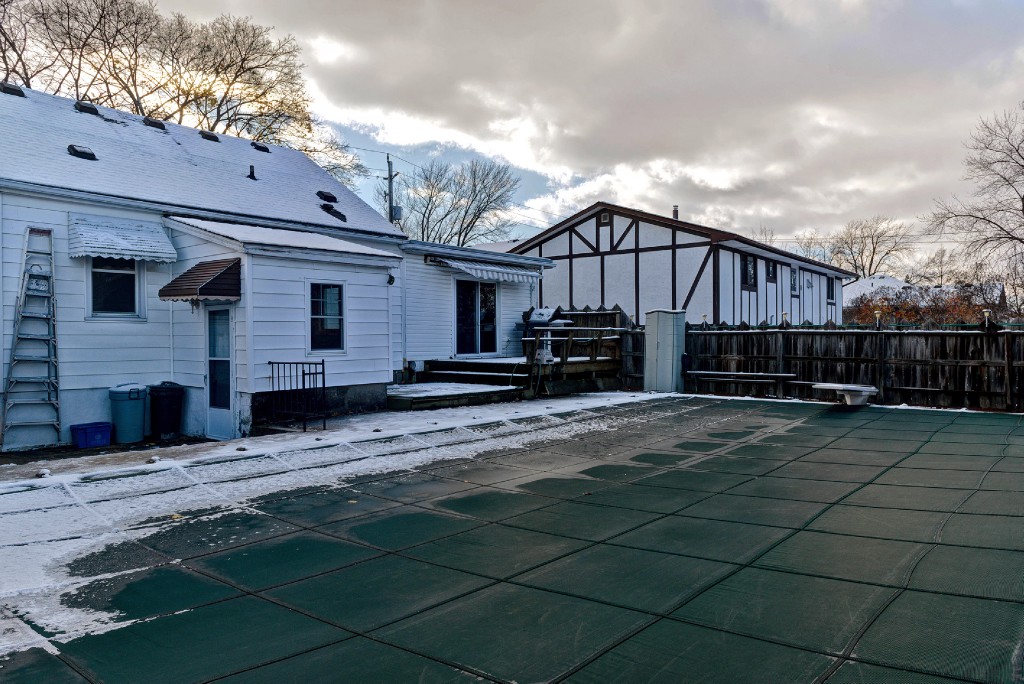 608 ALEXANDRA AVE, Point Edward, Ontario, Canada