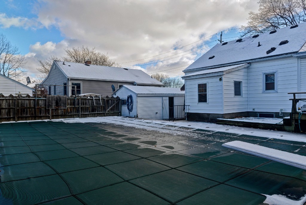 608 ALEXANDRA AVE, Point Edward, Ontario, Canada