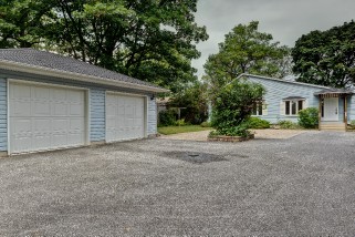 2060 LAKESHORE RD, Sarnia, Ontario, Canada