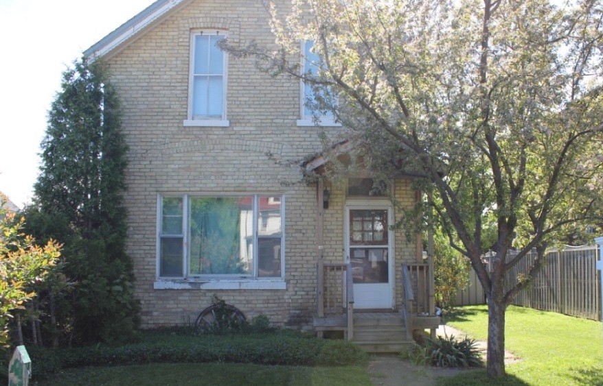 166 BROCK ST South, Sarnia, Ontario, Canada
