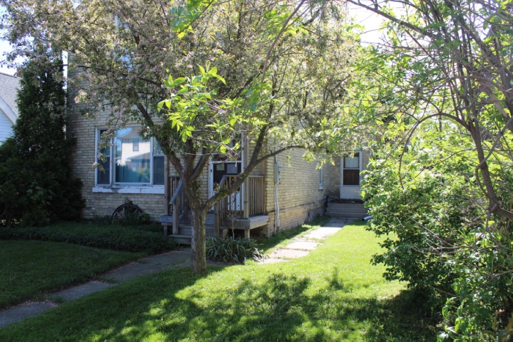 166 BROCK ST South, Sarnia, Ontario, Canada