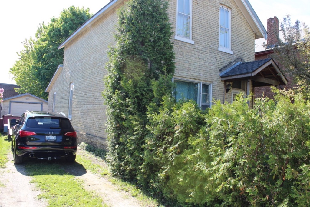 166 BROCK ST South, Sarnia, Ontario, Canada
