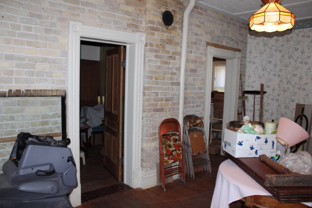 166 BROCK ST South, Sarnia, Ontario, Canada
