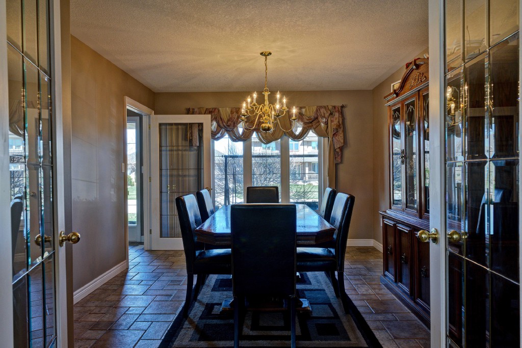 627 HUMBER DR, Sarnia, Ontario, Canada