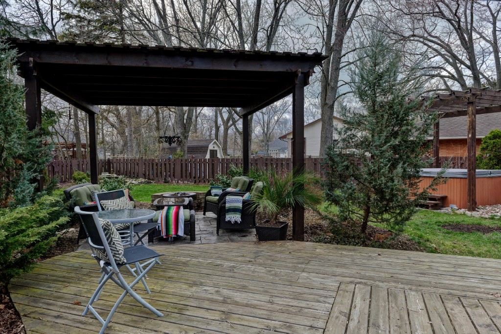 2053 LAKESHORE RD, Sarnia, Ontario, Canada