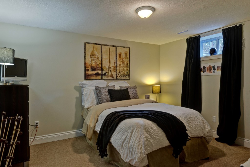 2053 LAKESHORE RD, Sarnia, Ontario, Canada